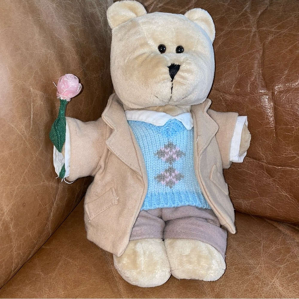 NWOT Starbucks® 45th Edition Bearista® Boy Valentine Bear With Flower